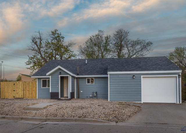 Property at 821 8th St, Sturgis, SD 57785, 2 beds, 1 bath