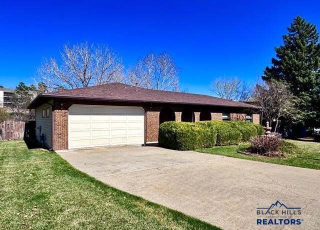 Property at 1214 Burns Cir, Rapid City, SD 57702, 3 beds, 2 baths