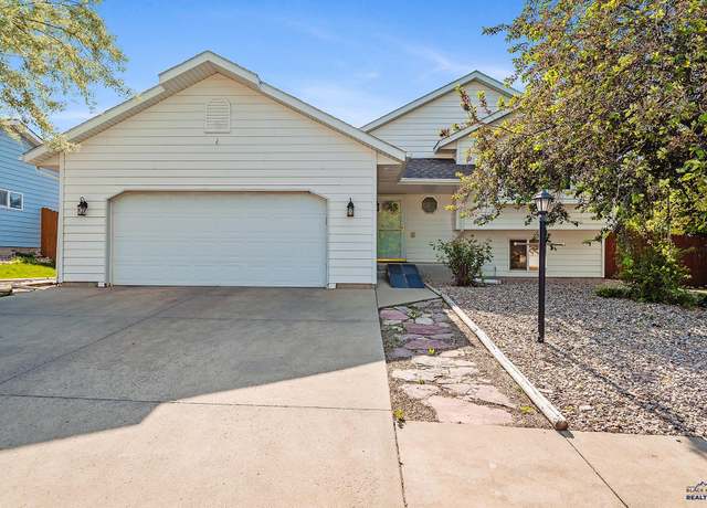 Property at 2198 Old Farm Ct, Rapid City, SD 57703, 4 beds, 2 baths