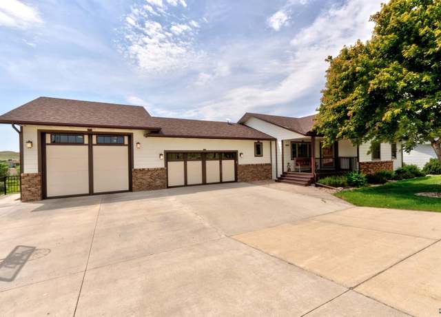 Property at 2635 Black Saddle Rd, Rapid City, SD 57703, 5 beds, 3 baths