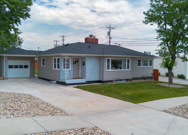 Property at 814 St Francis St, Rapid City, SD 57701, 4 beds, 2 baths