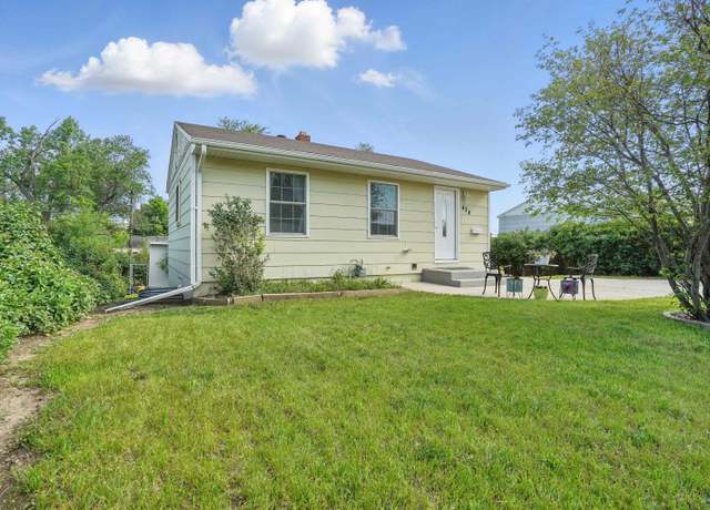 Property at 424 E Tallent St, Rapid City, SD 57701, 3 beds, 2 baths