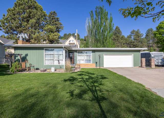 Property at 1603 38th St, Rapid City, SD 57702, 3 beds, 2 baths