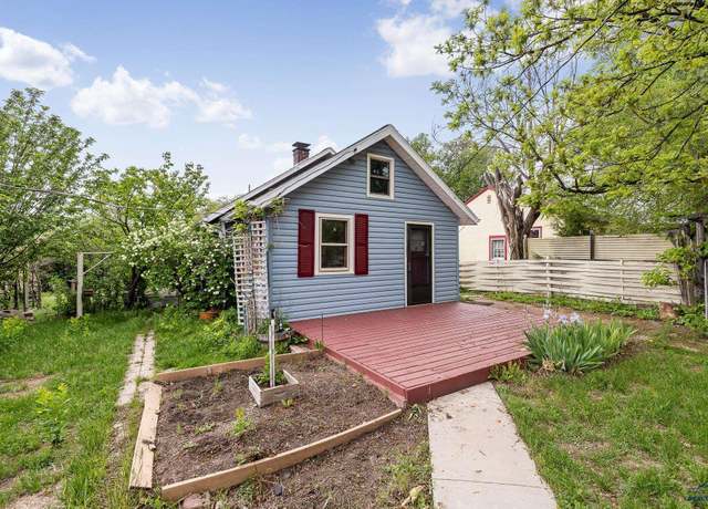 Property at 1938 Detroit Ave, Hot Springs, SD 57747, 1 bed, 1 bath