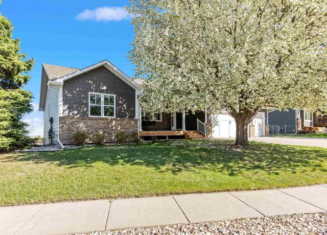 Property at 3418 Gray Fox Ct, Rapid City, SD 57701, 3 beds, 3 baths