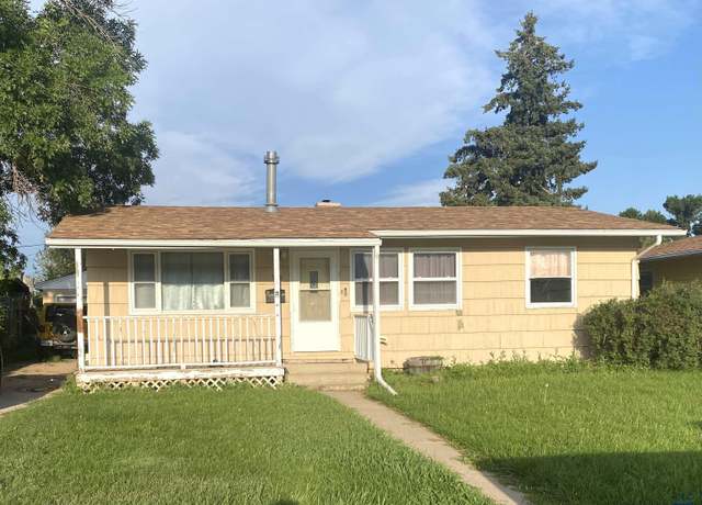 Property at 930 West Blvd N, Rapid City, SD 57701, 3 beds, 1 bath