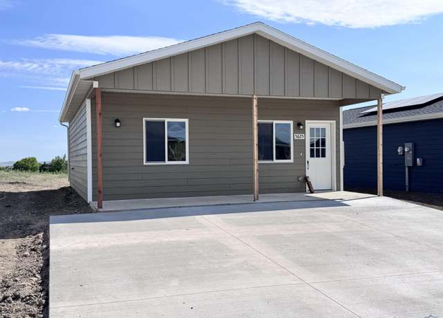 Property at 5625 Bridge Dr, Rapid City, SD 57703, 2 beds, 1 bath