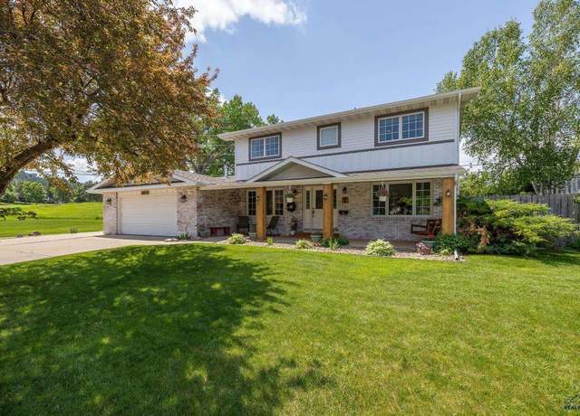 Property at 2911 Country Club Dr, Rapid City, SD 57702, 6 beds, 4 baths