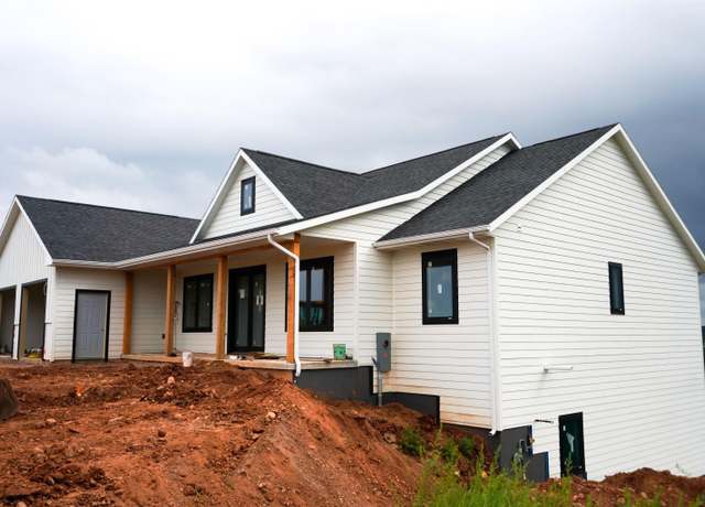 Property at 4825 Pikes Peak Ct, Rapid City, SD 57702, 3 beds, 2 baths
