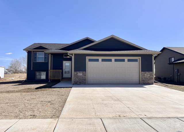 Property at 4032 Altor Ln, Rapid City, SD 57703, 3 beds, 2 baths
