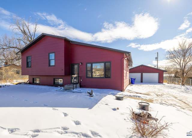 Property at 235 Doolittle St, Rapid City, SD 57701, 3 beds, 1.5 baths