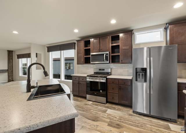 Property at 4449 Circlewood Dr, Rapid City, SD 57703, 3 beds, 2 baths