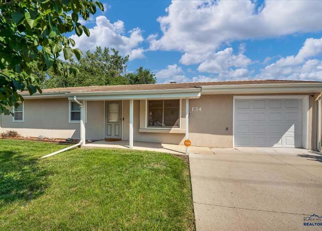 Property at 134 Oakland St, Rapid City, SD 57701, 3 beds, 1 bath