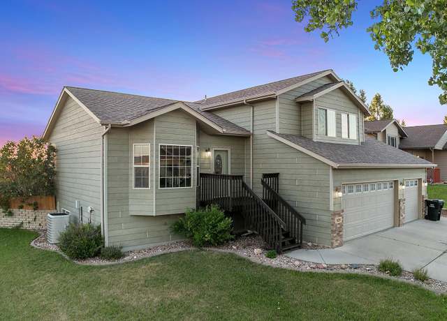 Property at 929 Missoula St, Rapid City, SD 57703, 4 beds, 3.5 baths