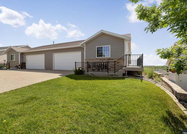 Property at 2536 Smith Ave, Rapid City, SD 57701, 3 beds, 3 baths