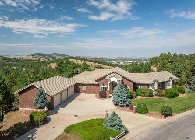 Property at 1522 Flormann St, Rapid City, SD 57701, 5 beds, 3.5 baths