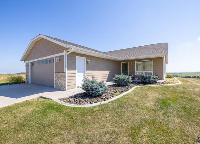Property at 1212 Gladys St, Rapid City, SD 57701, 3 beds, 2 baths