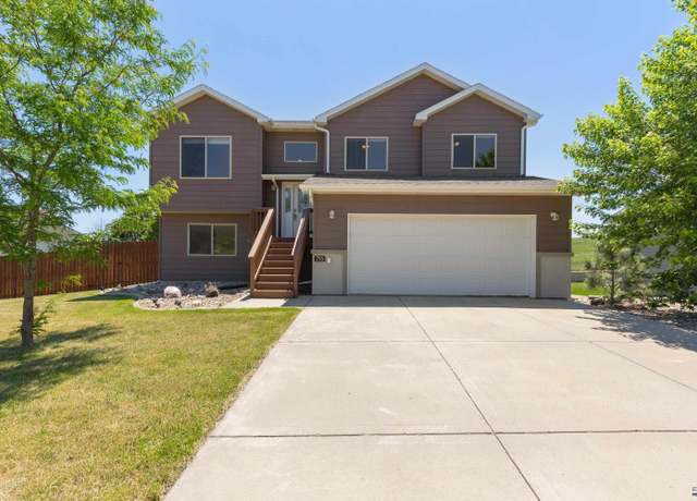 Property at 755 Field View Dr, Rapid City, SD 57701, 4 beds, 3 baths