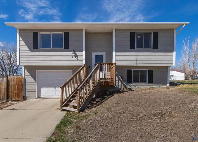 Property at 1711 Plateau Ln, Rapid City, SD 57703, 3 beds, 2 baths