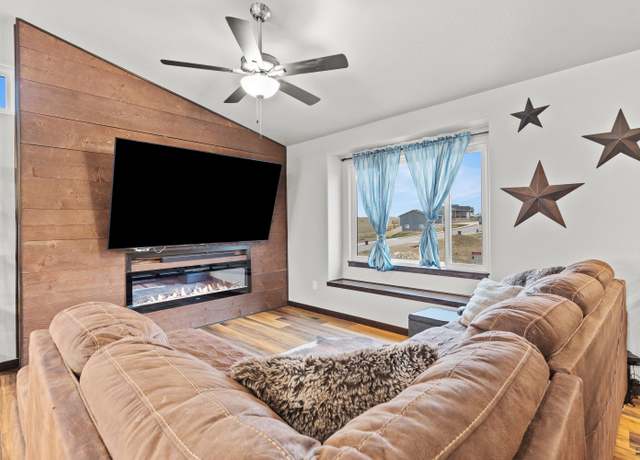 Property at 5317 Silverton St, Rapid City, SD 57703, 4 beds, 3 baths