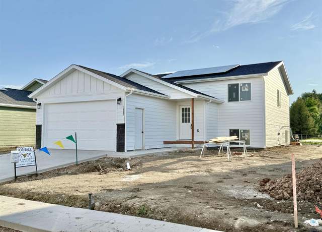 Property at 3885 Haralson Ln, Rapid City, SD 57703, 5 beds, 3 baths
