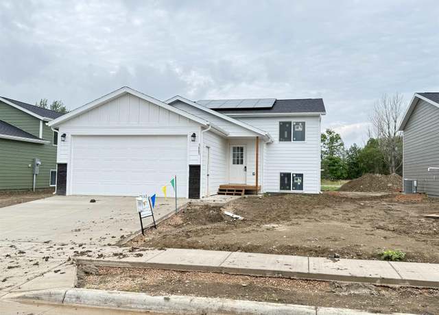Property at 3885 Haralson Ln, Rapid City, SD 57703, 5 beds, 3 baths