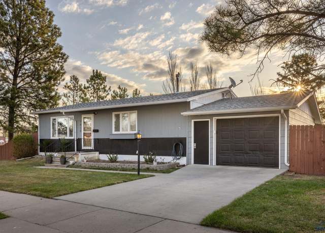 Property at 1412 Milwaukee St, Rapid City, SD 57701, 4 beds, 2 baths