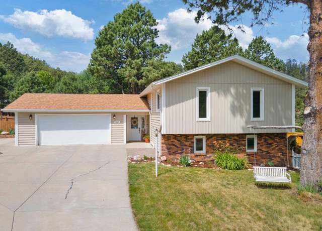 Property at 4815 Telemark Ct, Rapid City, SD 57702, 5 beds, 2 baths