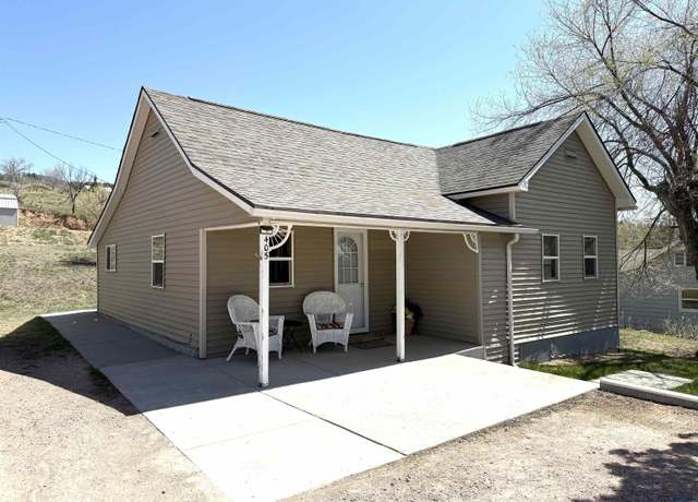 Property at 405 N 5th St, Hot Springs, SD 57747, 2 beds, 1 bath
