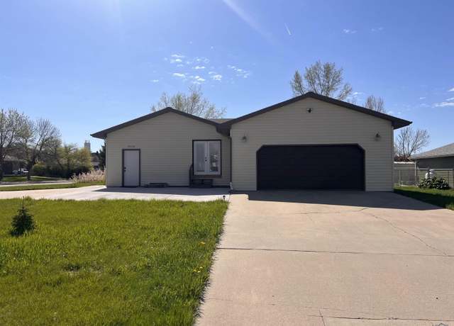 Property at 5024 Sully Ct, Rapid City, SD 57703, 5 beds, 2 baths