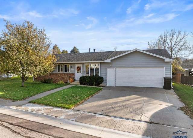 Property at 721 E Hudson St, Spearfish, SD 57783, 3 beds, 1 bath