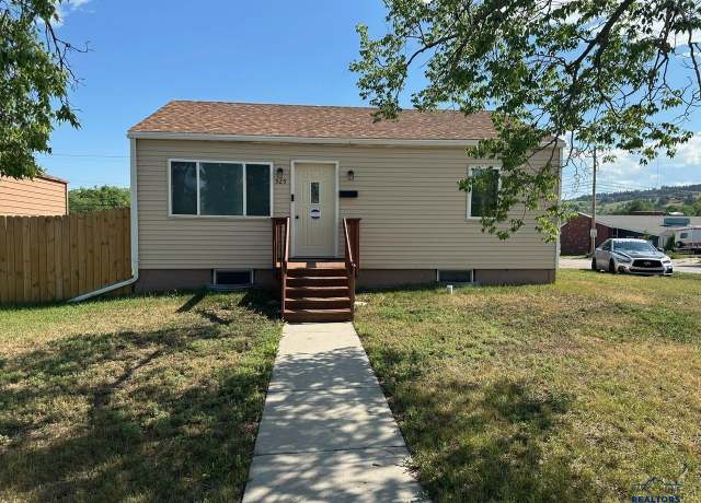 Property at 525 St Patrick St, Rapid City, SD 57701, 3 beds, 2 baths