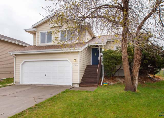 Property at 4028 Prairie View Dr, Rapid City, SD 57701, 3 beds, 2.5 baths
