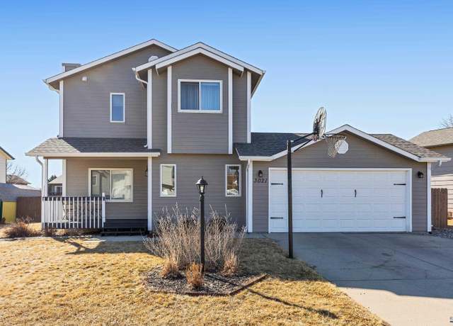 Property at 3021 Cadillac Dr, Rapid City, SD 57703, 4 beds, 3.5 baths