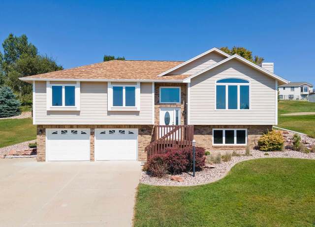 Property at 5550 Blue Stem Ct, Rapid City, SD 57702, 3 beds, 3 baths