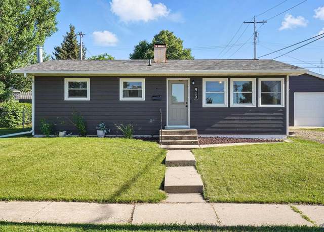 Property at 912 Stanley St, Belle Fourche, SD 57717, 4 beds, 2 baths