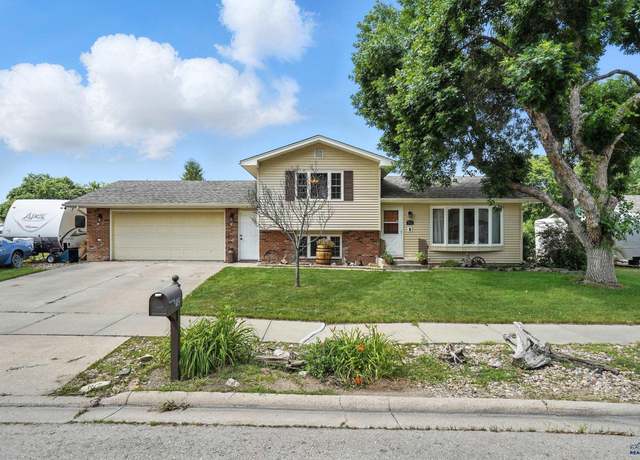 Property at 102 E Centennial St, Rapid City, SD 57701, 4 beds, 2 baths