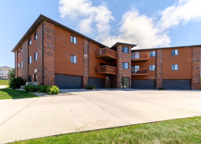 Property at 4235 Fairway Hills Dr, Rapid City, SD 57702, 2 beds, 2 baths