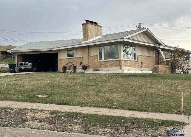 Property at 1001 E St, Edgemont, SD 57735, 3 beds, 2 baths