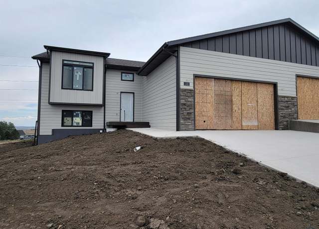 Property at 1121 Pinnacle Ct, Rapid City, SD 57701, 2 beds, 2 baths