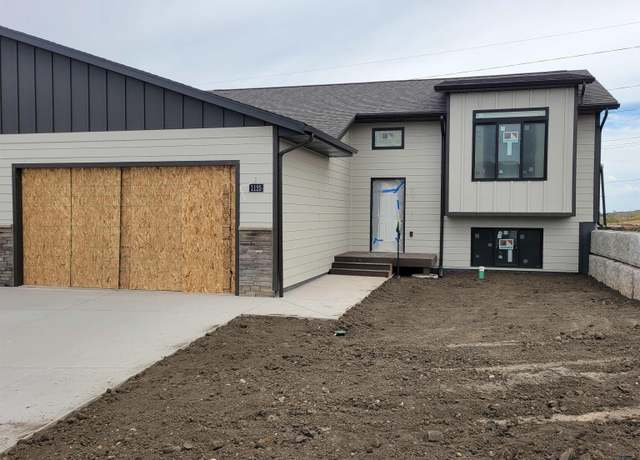 Property at 1125 Pinnacle Ct, Rapid City, SD 57701, 2 beds, 2 baths