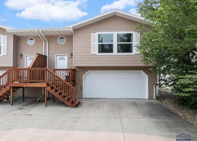Property at 318 Summit St, Belle Fourche, SD 57717, 3 beds, 2 baths