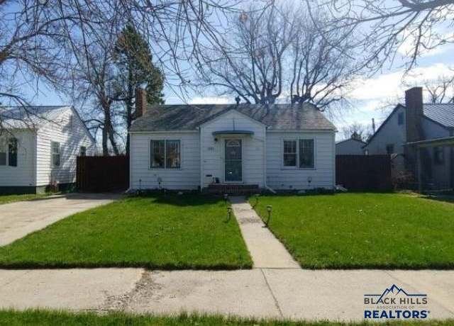 Property at 1209 11th Ave, Belle Fourche, SD 57717, 3 beds, 1.5 baths
