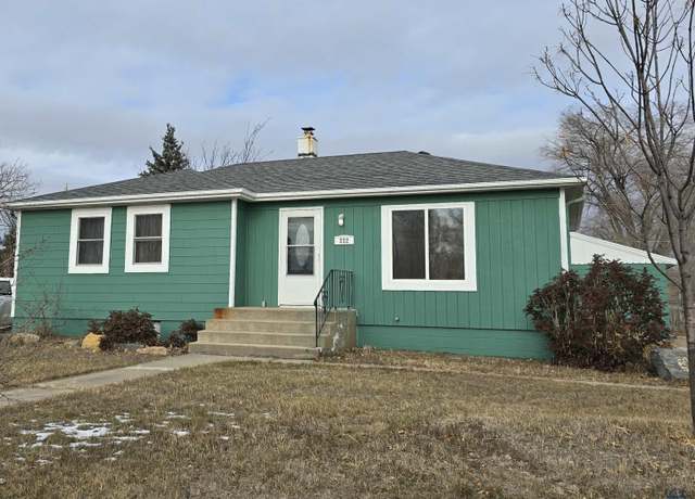 Property at 222 E Monroe St, Rapid City, SD 57701, 3 beds, 2 baths
