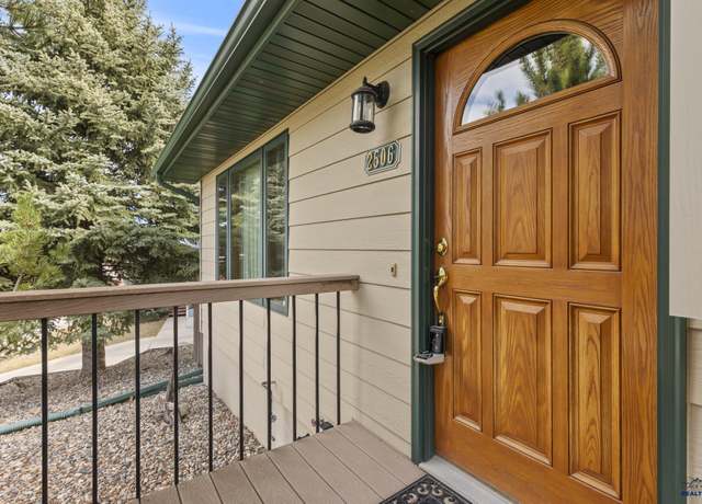 Property at 2506 Junction Dr, Rapid City, SD 57702, 4 beds, 2.5 baths