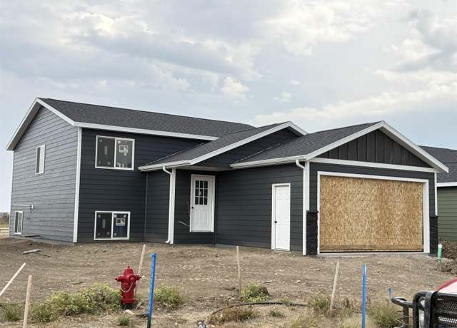 Property at 3776 Haralson Ln, Rapid City, SD 57703, 5 beds, 3 baths