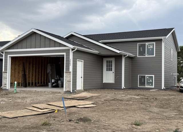 Property at 3803 Haralson Ln, Rapid City, SD 57703, 5 beds, 3 baths