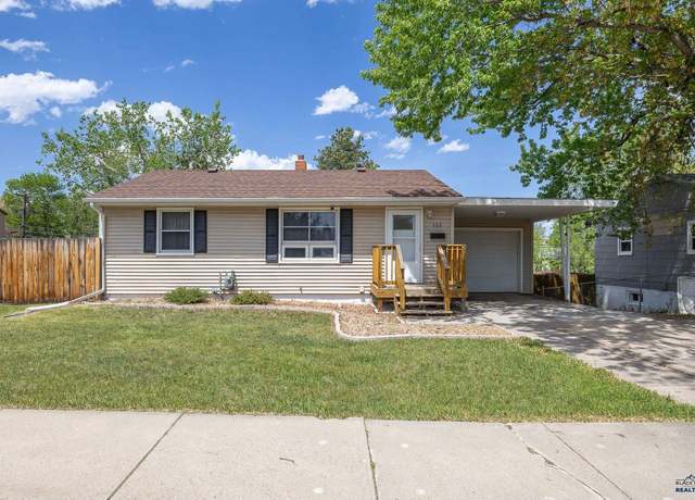 Property at 332 E Tallent St, Rapid City, SD 57701, 3 beds, 2 baths