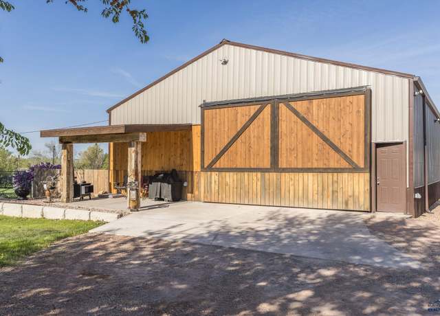 Property at 969 N Valley Dr, Rapid City, SD 57703, 4 beds, 2 baths