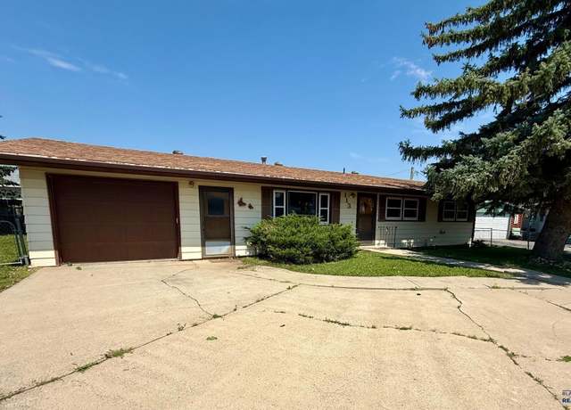 Property at 113 South Ave, Sturgis, SD 57785, 3 beds, 2 baths